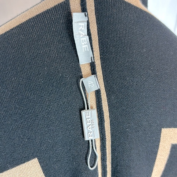 New RABE reversible tan & black poncho - Picture 7 of 9